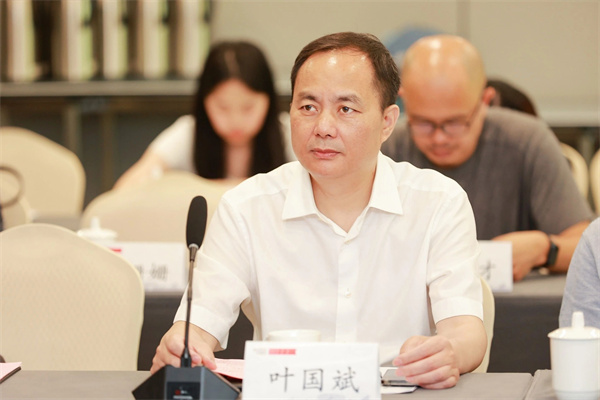 人民社负责人谈如何贯彻落实文化传承发展座谈会精神多出主题出版精品