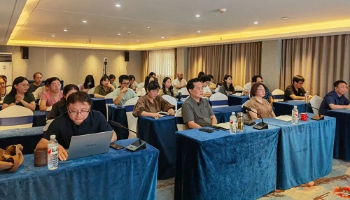 漓江出版社“唤醒计划”项目招标会在桂林举行