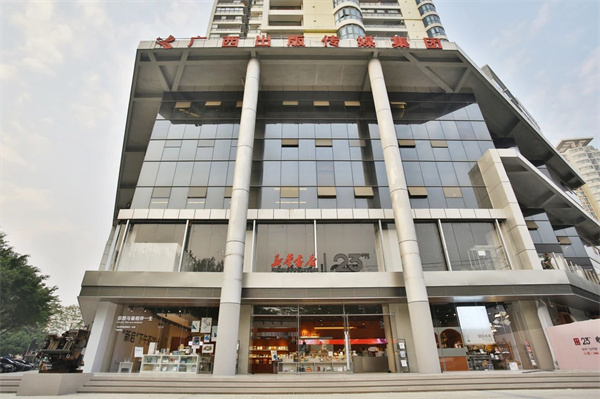 广西邕华图书有限公司南宁市茶花园路23号店