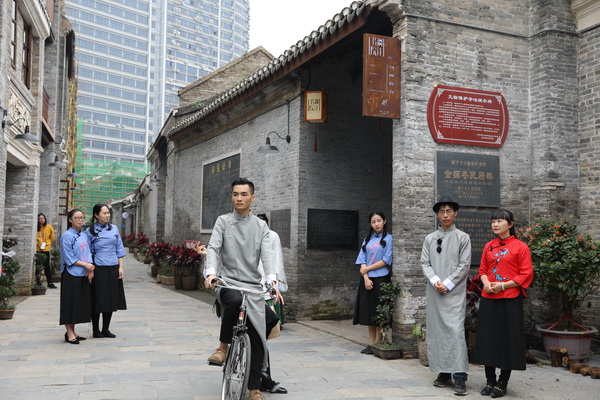 与三街两巷开展全民阅读穿梭到民国 (2).JPG